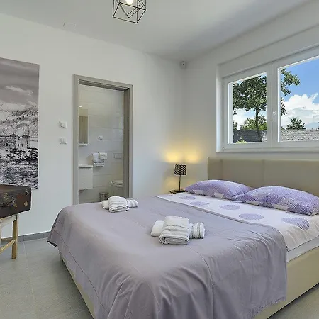 Holiday home Franca Svetvincenat
