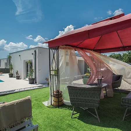 Franca Holiday home Svetvincenat